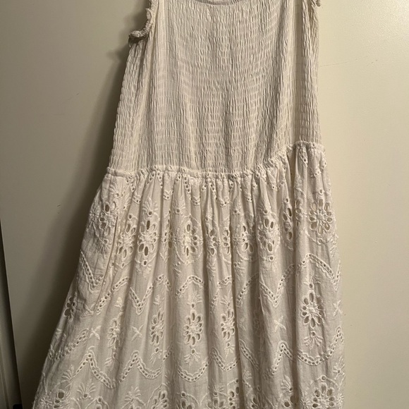 Carly Jean Los Angeles Florence Dress - Picture 3 of 3